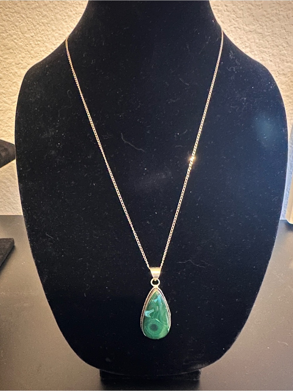 Sterling Silver Teardrop Malachite Pendant Necklace